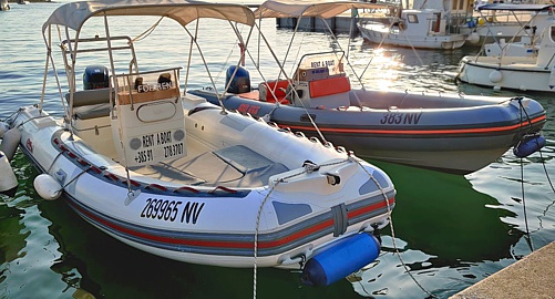 Rent a boat Novalja